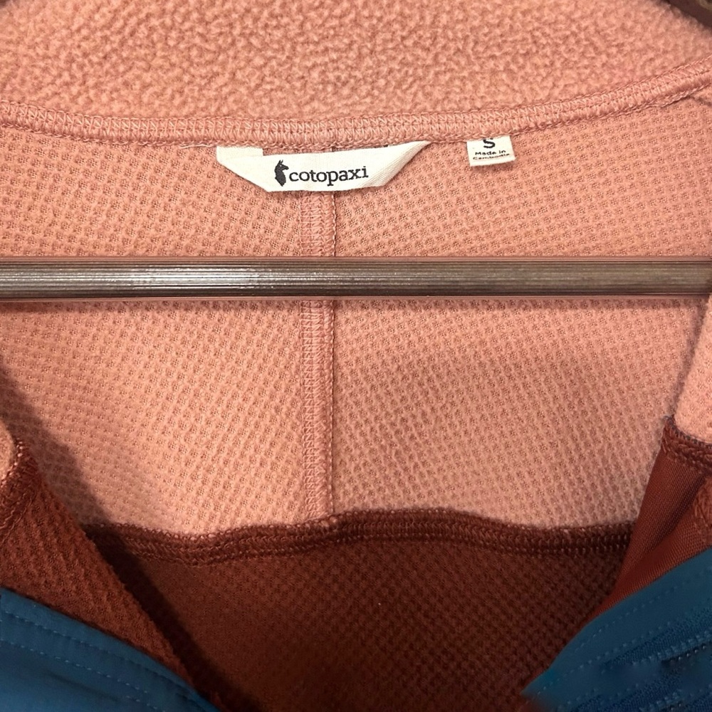 cotopaxi Rust Brown and Blush Pink Fleece Pullover with Teal Pocket - Picture 4 of 8